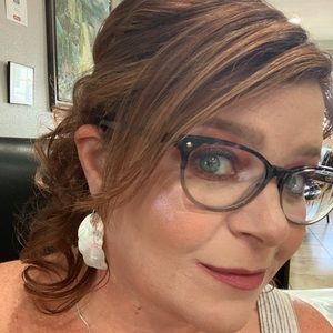 Meet your Posher, Terri